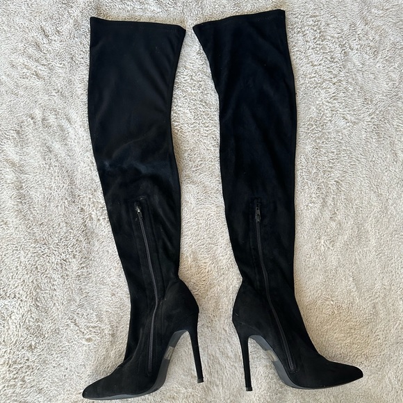Over The Knee Pointed Boots - Picture 2 of 4